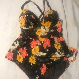 Torrid one piece skirted swimsuit size 2